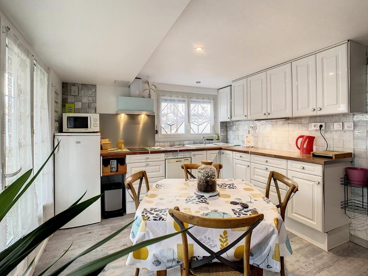 Neptune Apartment Royan Ngoại thất bức ảnh